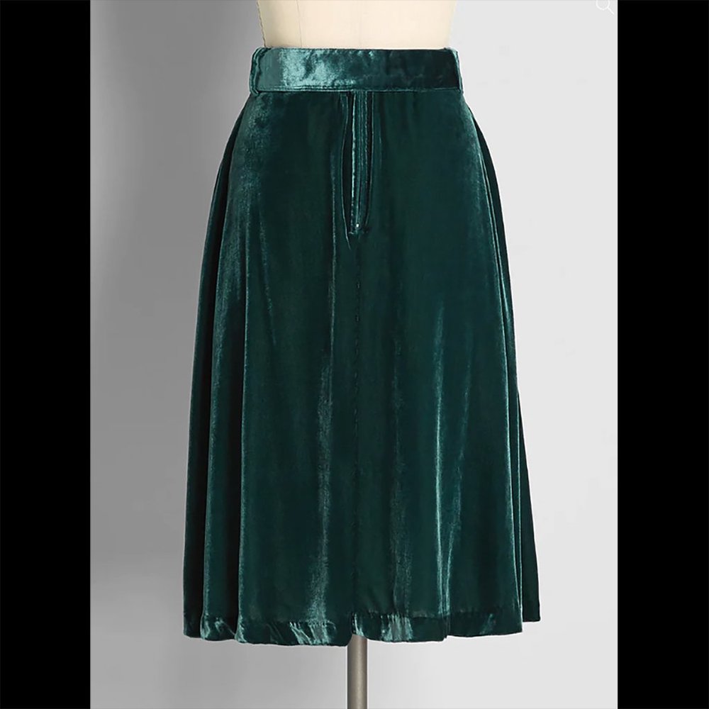NWT Modcloth Perfect Timing Belted Midi Skirt seafoam crinkle velvet M  New - Picture 2 of 10